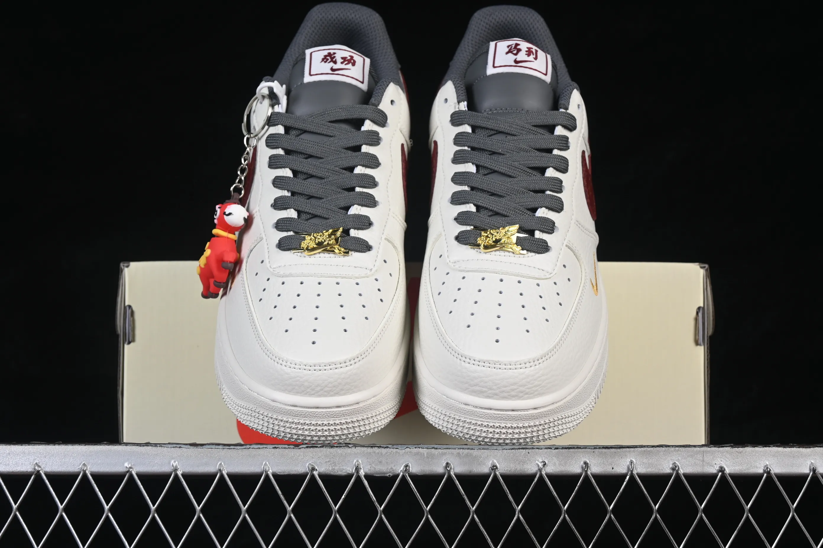 All categories Nk Air Force 1 Air Force series Nk Air Force 1 Low Air Force low-top Nike Air Force 1'07 Low Year of the Horse joint name Cloud white crimson gold Air Force 1 low-top casual sneakers NH0601-507